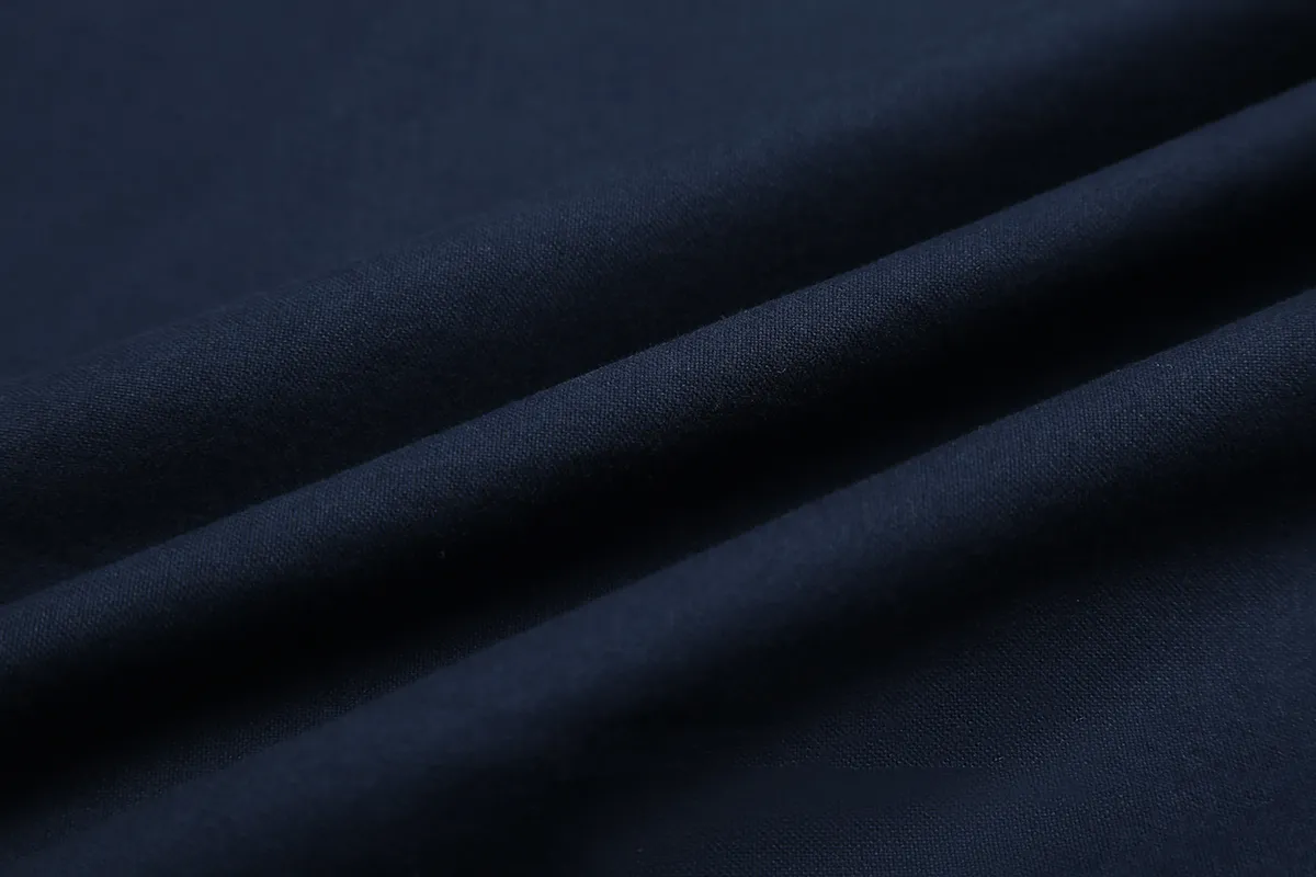 P230 White background picture [Evergreen for all seasons] Style number: 25011# Color: Navy red label/original blue/original white/matte pink/khaki/charcoal gray/black/dark blue white label Size: S to Face 100 cotton oxford spun, pre-laundering treatment, tight and soft texture ✅ - Custom dyed original pearlescent white buttons with different sizes ✅ - Special shaped chiffon foil included in the collar door tube, not easy to deform and pull ✅ - RL classic version of oxford spun shirt, thick and crisp feeling brought by oxford cloth, can be worn alone as an outer layer, can be matched with all seasons, practical wear, a must-have item in the wardrobe, start with eyes closed